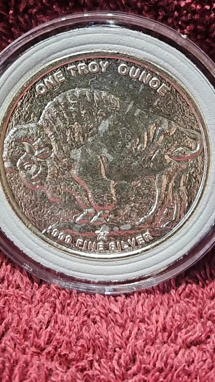 plant/1 ounce .999 Fine Silver Indian Head/Buffalo round.-1