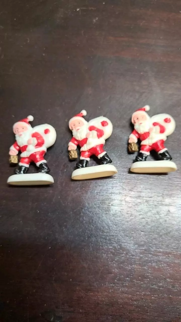 plant/Set of 3 Mini Plastic Santas-0