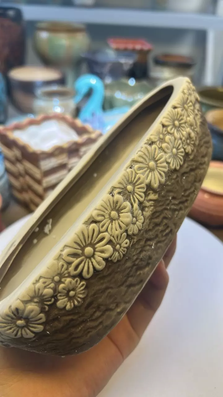 plant/Long boat planter with floral rim-0