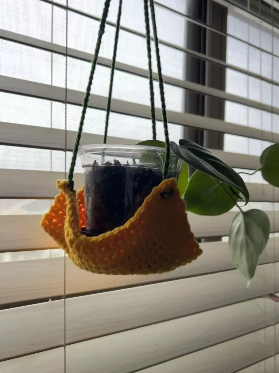 plant/Small Crocheted Plant Hanger-1