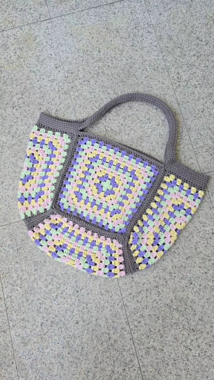 plant/Granny Square Beach Bag-0