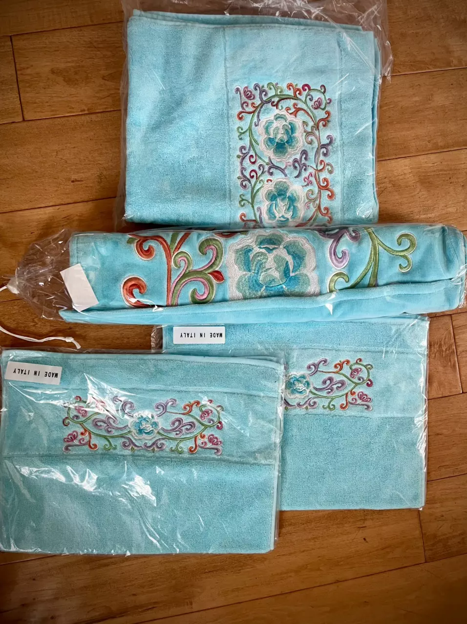 plant/Emanuel Ungaro France LOT RUG, bath Towel + hand towels embroidered ITALY NEW-0