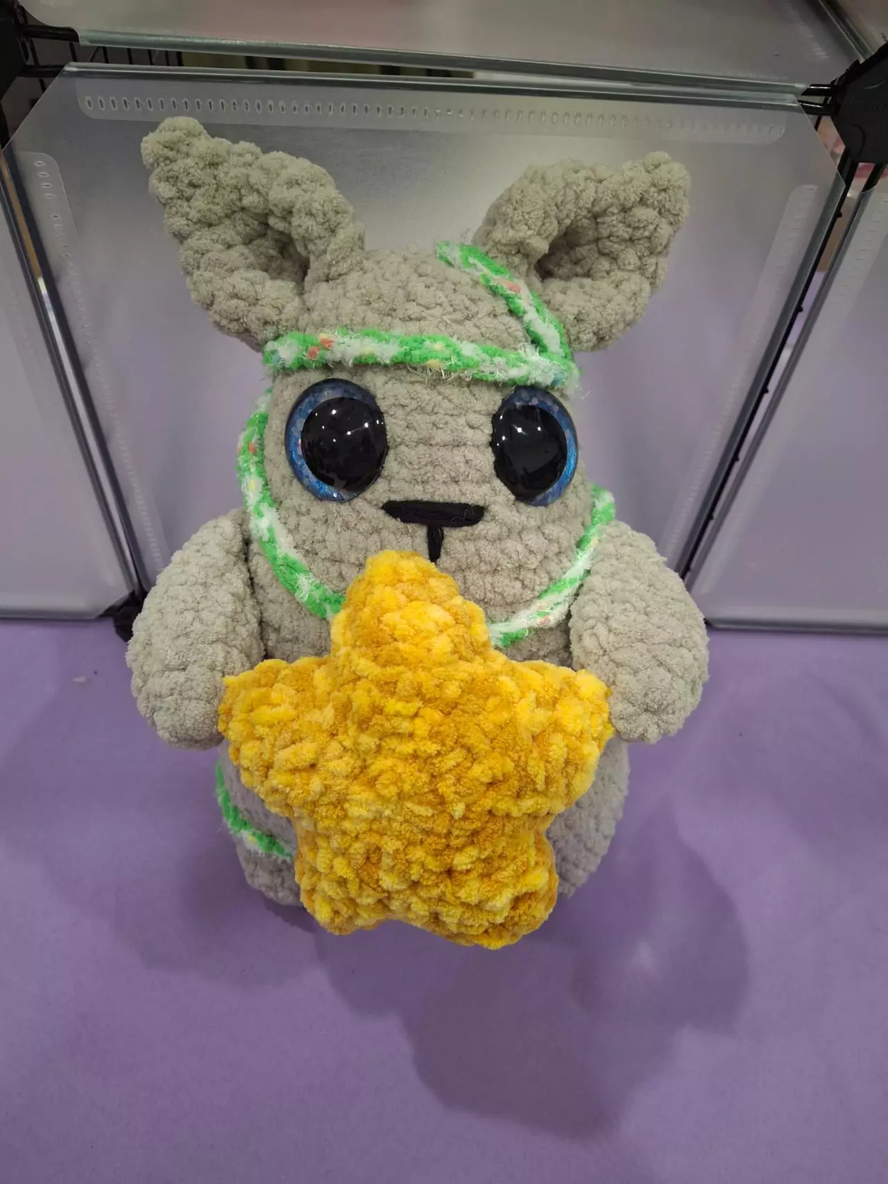 plant/Christmas cat-0