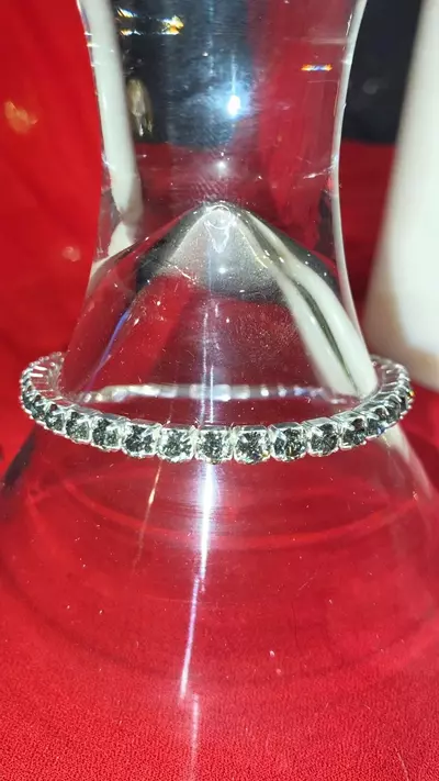 plant/VB 760 Stretch tennis style bracelet with grey rhinestones. Very pretty-0-thumbnail