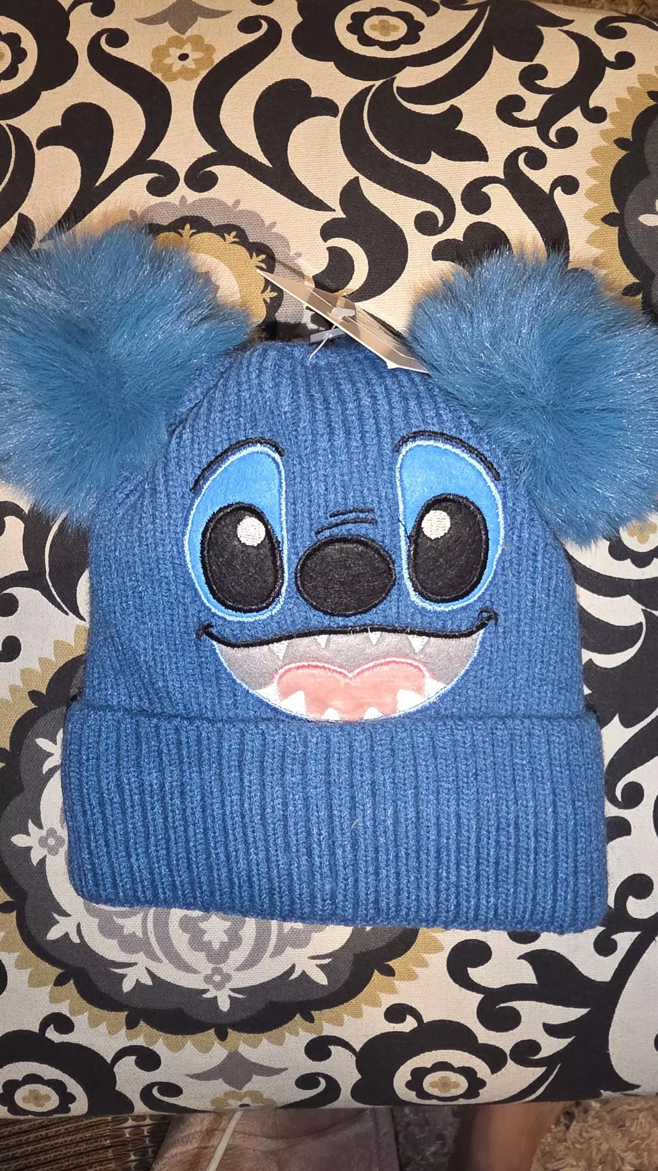 plant/Stitch Beanie NWOT-0