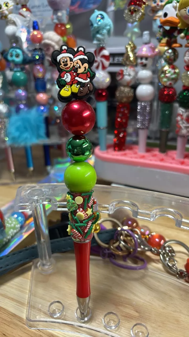 plant/Mickey and Minnie-0