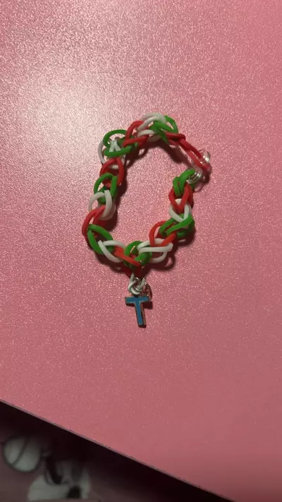 plant/Red green and white bracelet-0-thumbnail
