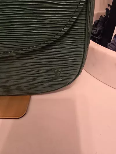 plant/LV22-Louis Vuitton Epi St. Cloud + Agenda-2-thumbnail