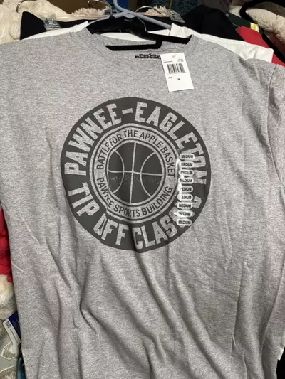 plant/Gray. Parks n reck. Tshirt medium.-0-thumbnail