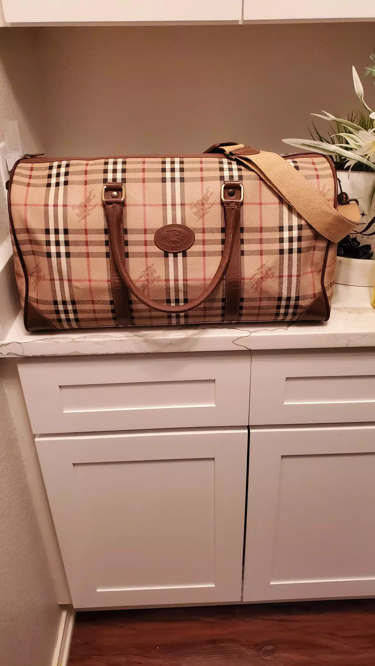 plant/B2-Burberry Novacheck Duffle Bag-0