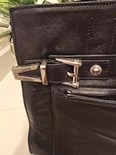 plant/VER2-Versace Black Leather Handbag-4-thumbnail