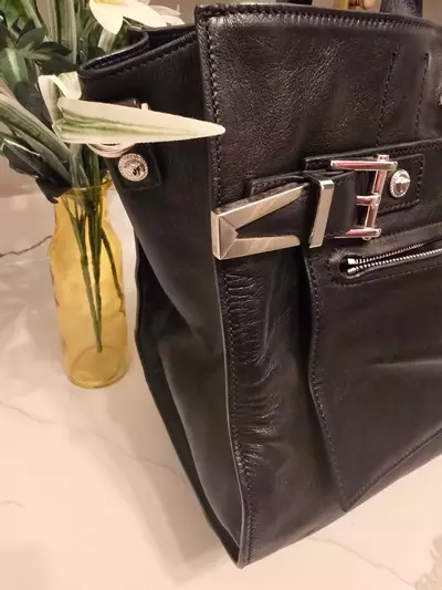 plant/VER2-Versace Black Leather Handbag-3-thumbnail