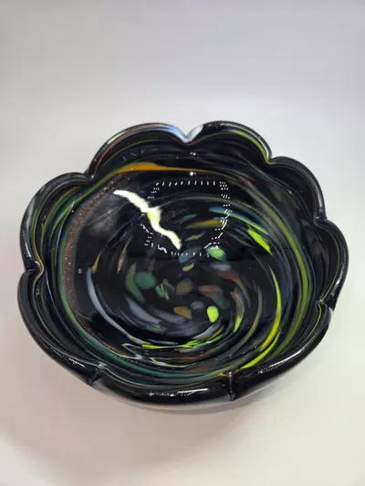 plant/Murano Art Glass Bowl Black Swirl Aventurine Confetti Scalloped Rim 6”-1-thumbnail