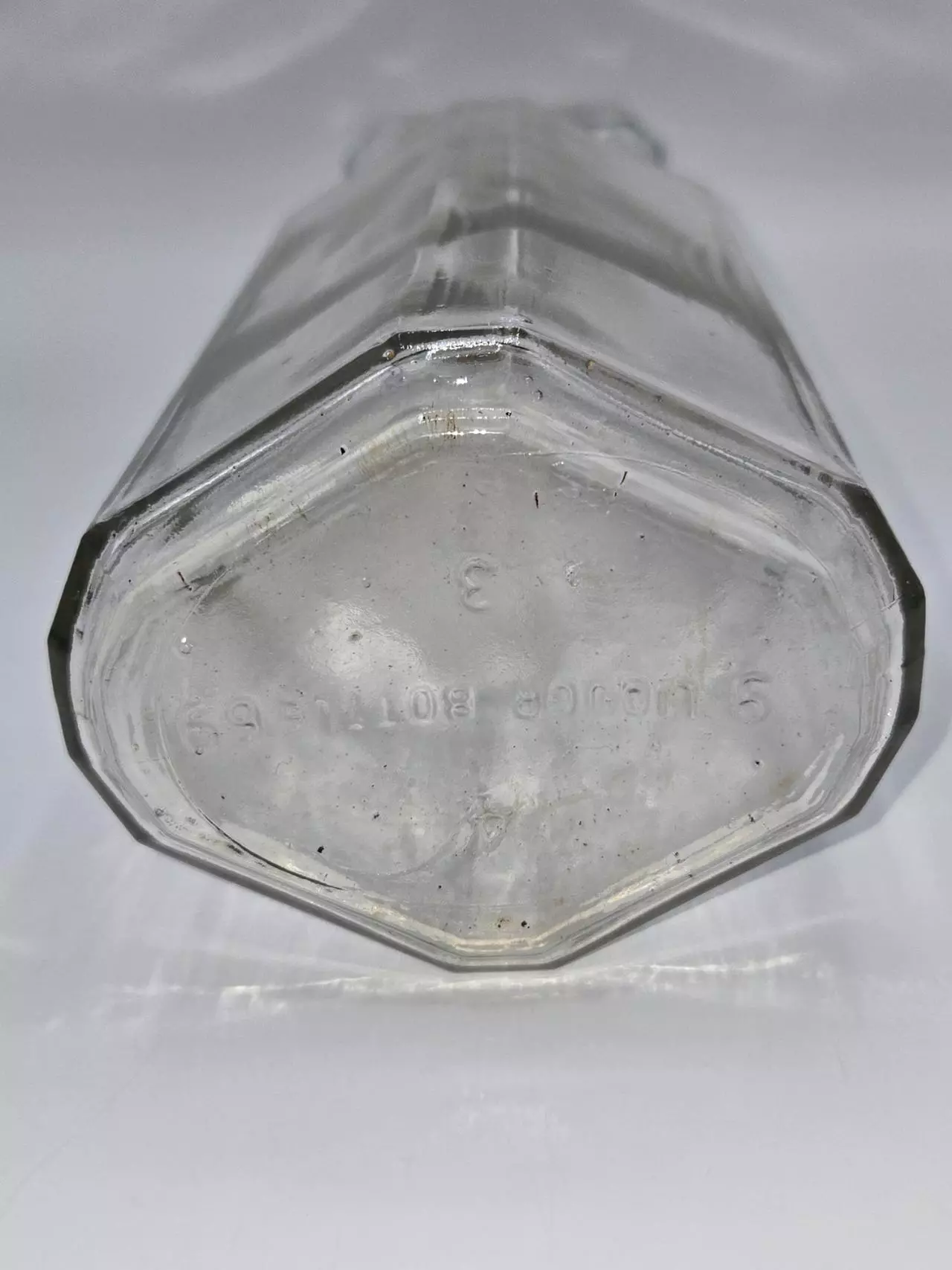 plant/Vintage Clear Glass Decanter with Stopper Faceted Star Cut 10 1/8"-4
