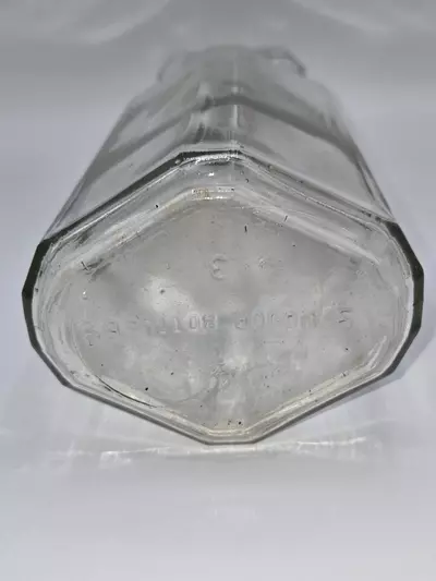 plant/Vintage Clear Glass Decanter with Stopper Faceted Star Cut 10 1/8"-4-thumbnail