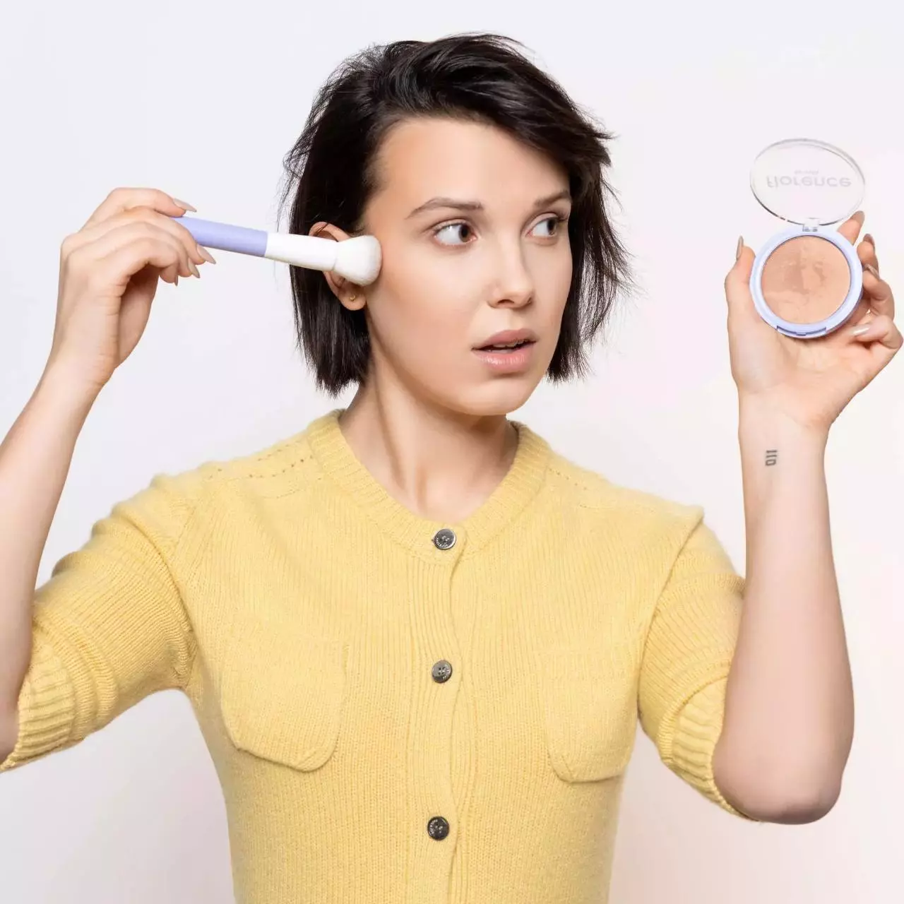 plant/Florence By Mills | Out Of This Whirled Marble Bronzer | Millie Bobby Brown-1