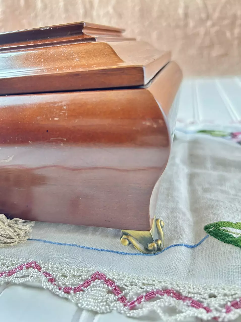 plant/The Bombay Co. Vintage Wooden Jewelry Box with removable tray 10x 4 1/4-1