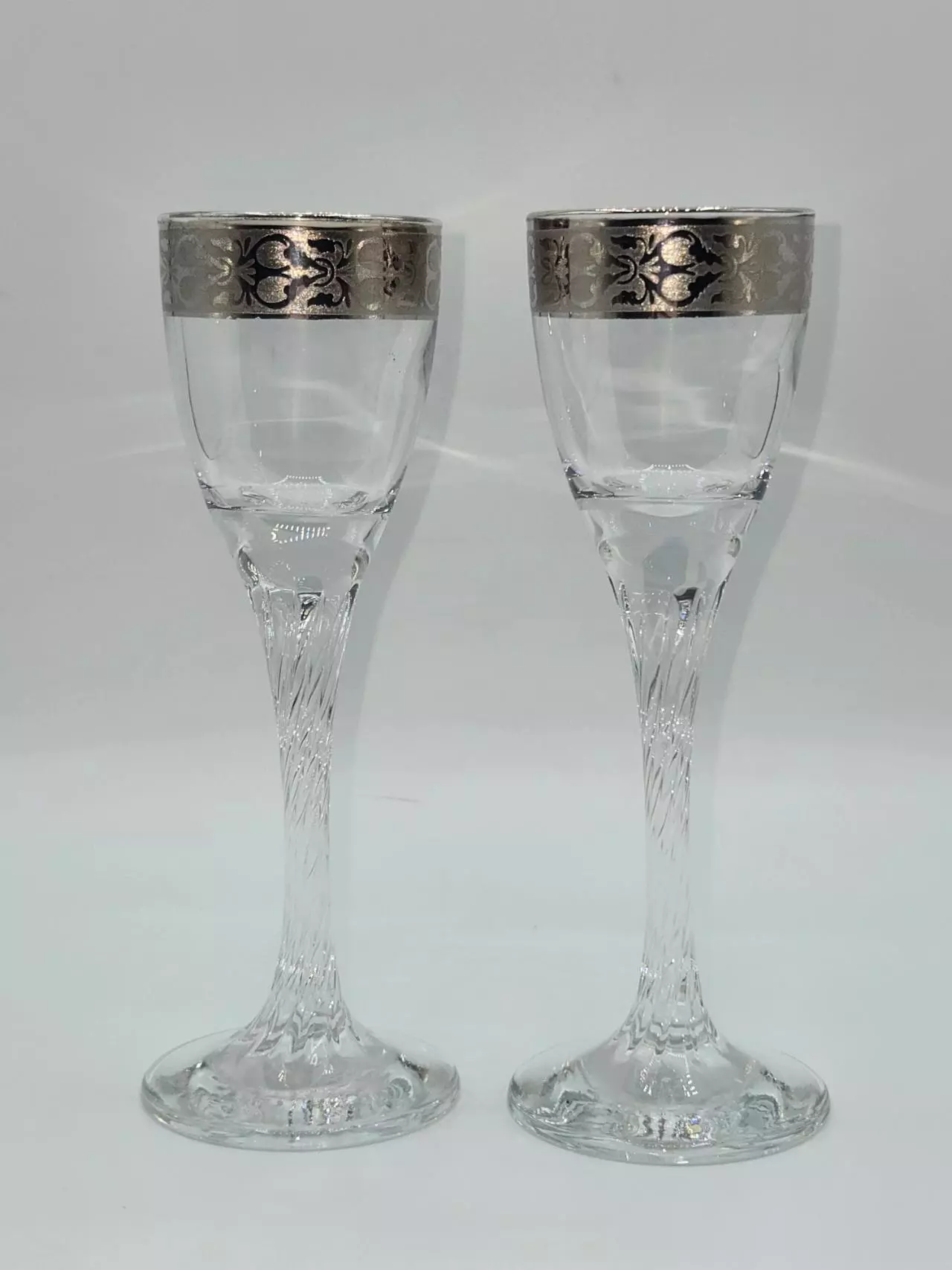 plant/Vintage Italian Style Platinum Rim Cordial Glasses Twisted Stem Set of 2-0