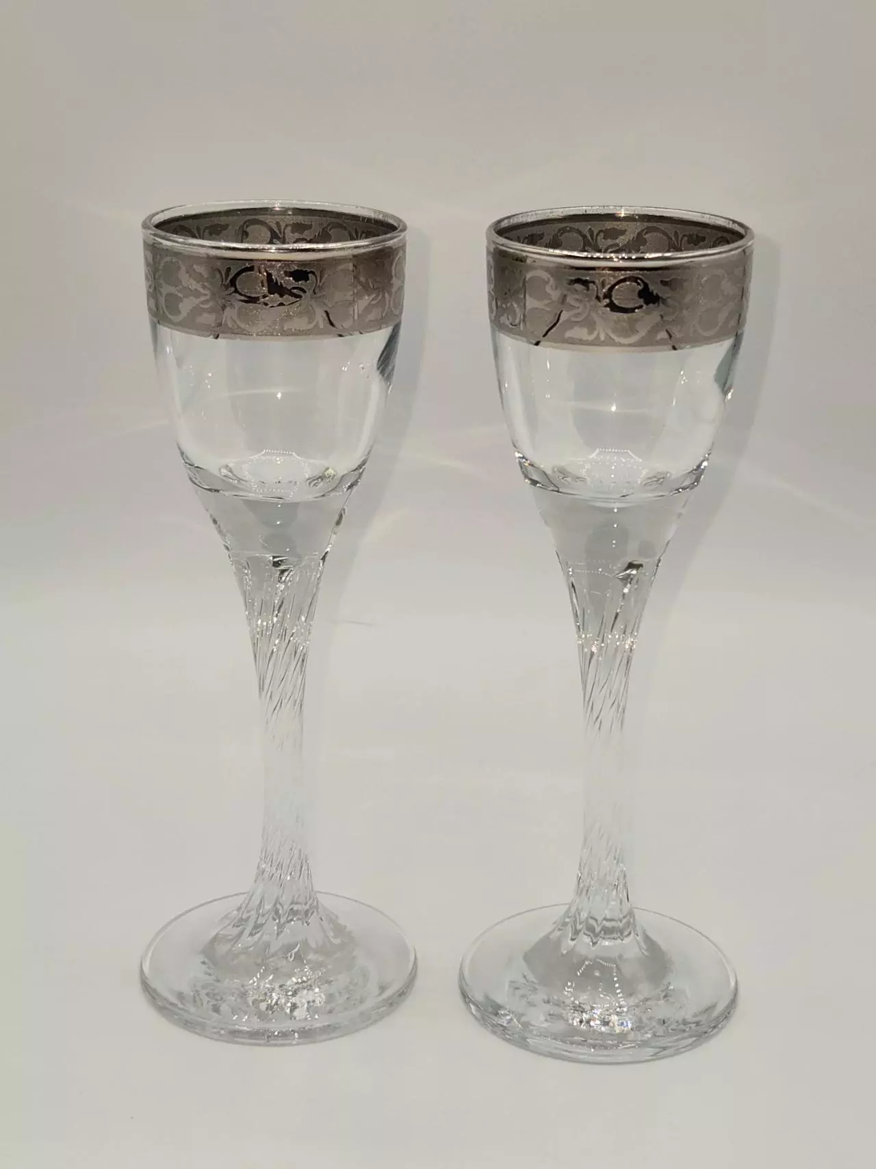 plant/Vintage Italian Style Platinum Rim Cordial Glasses Twisted Stem Set of 2-1