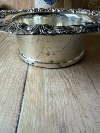 plant/Silverplate Wine / Champagne Bottle Holder – Grape & Vine Motif-3-thumbnail