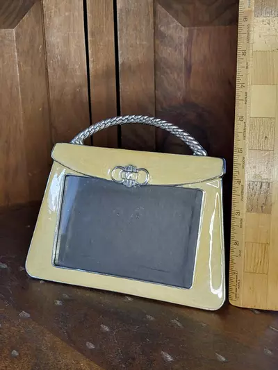 plant/Handbag Picture Frame-1-thumbnail