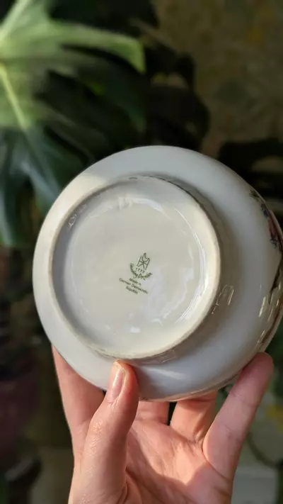 plant/Set of 5 vintage porcelain bowls with gold leaf (was $25)-2-thumbnail