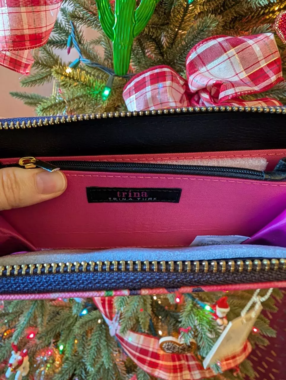 plant/Trina Turk Floral Wallet New With Tag-3