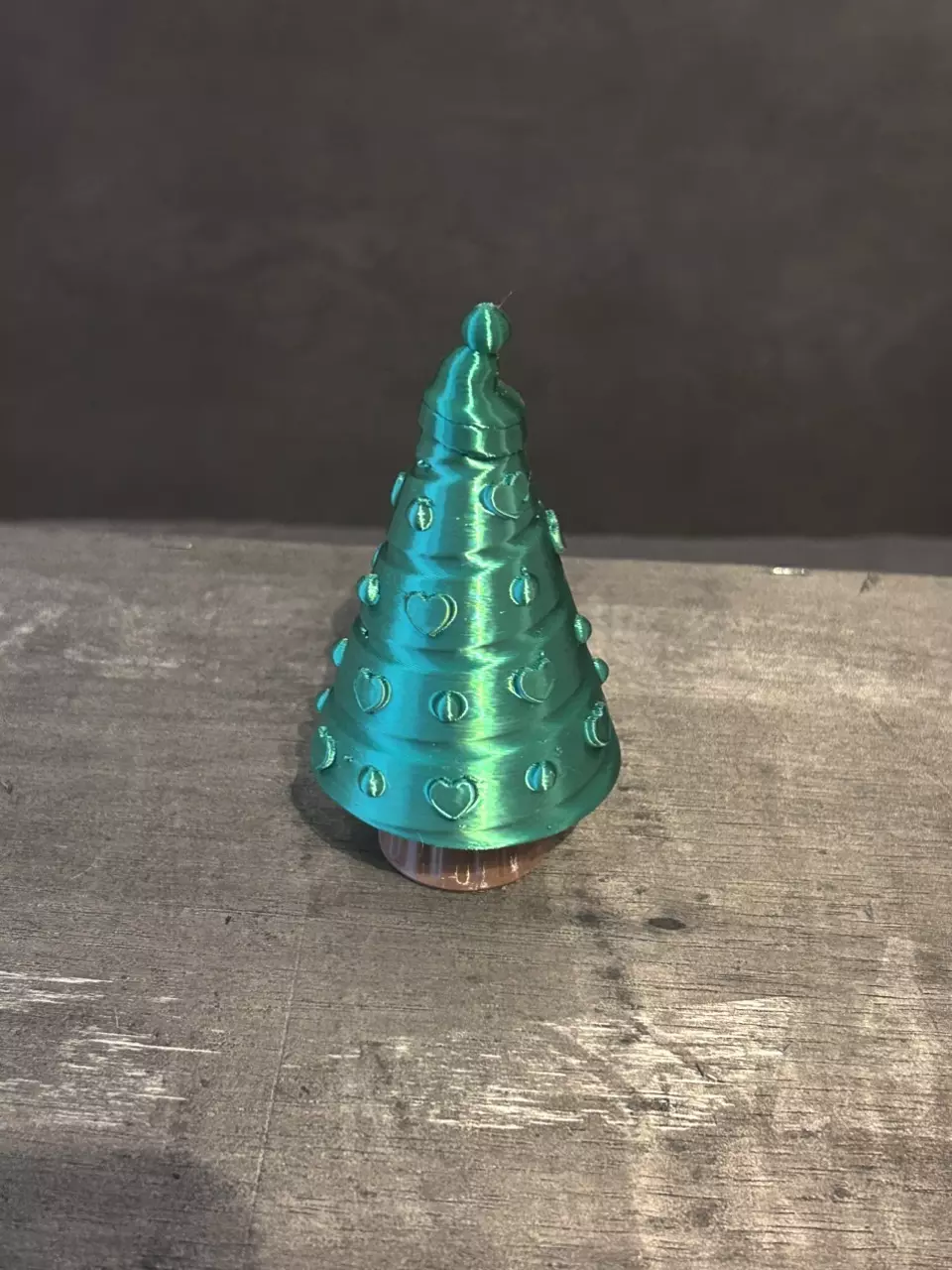 plant/3D Printed Christmas Tree with Hearts Small Container Green an Brown-0