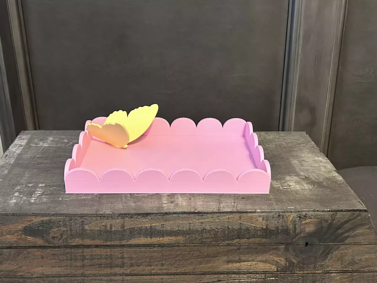 plant/3D Printed Pink Trinket Tray With A Yellow Butterfly-0