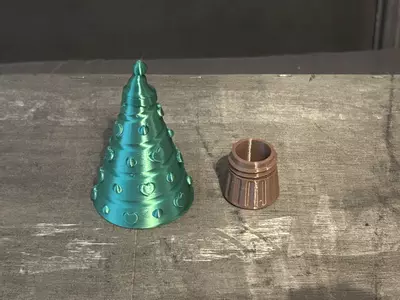 plant/3D Printed Christmas Tree with Hearts Small Container Green an Brown-1-thumbnail