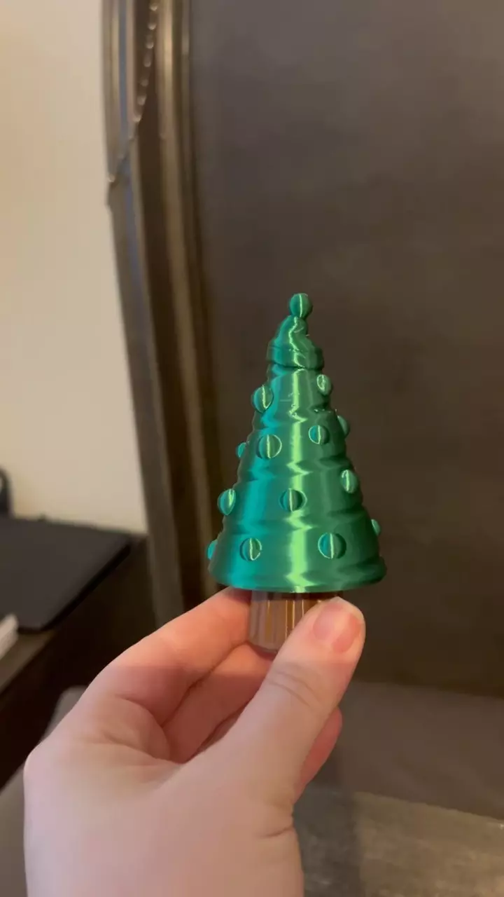 plant/3D Printed Christmas Tree with Round Ornaments Small Container Green an Brown-4