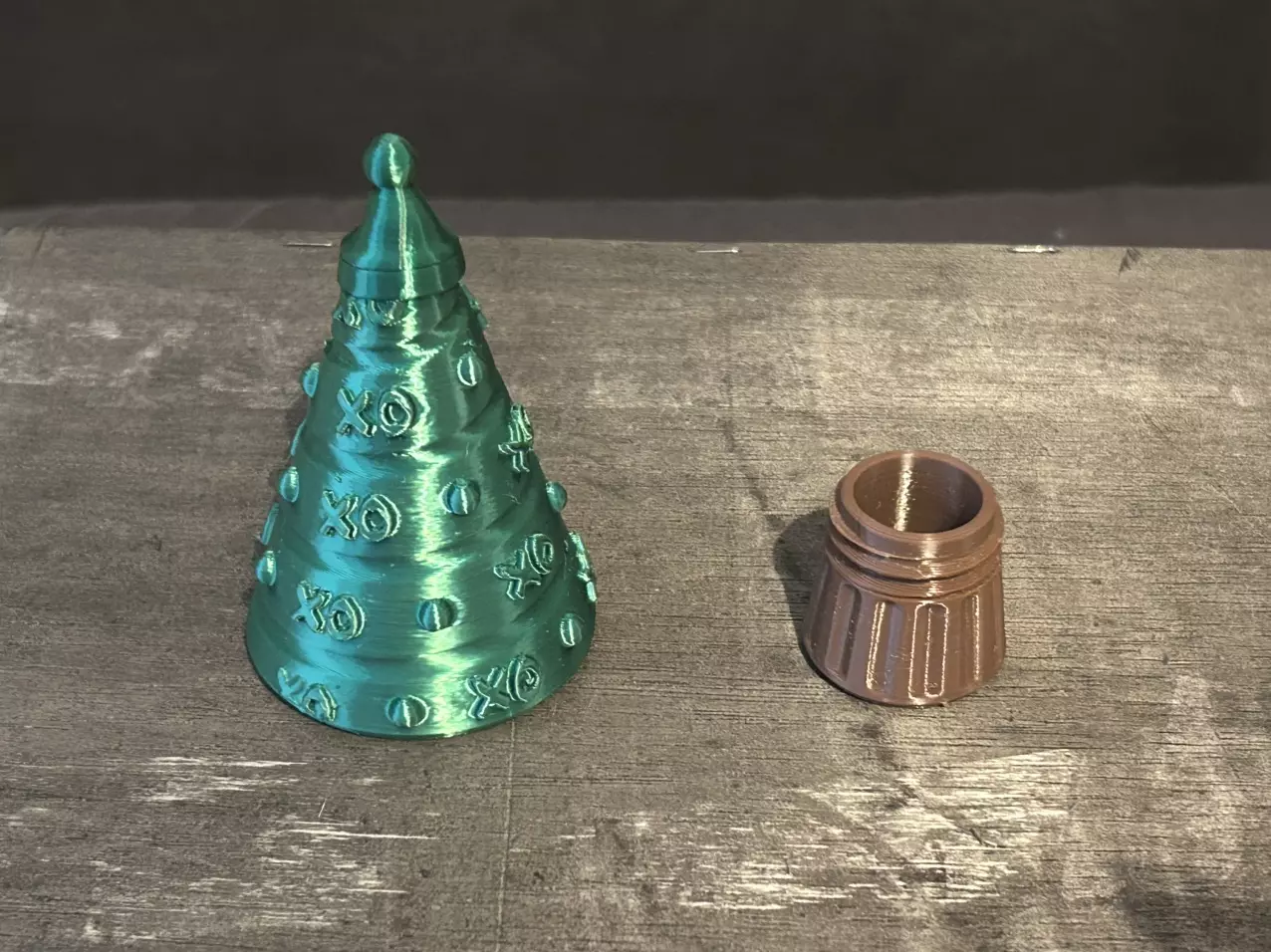 plant/3D Printed Christmas Tree with XOs Small Container Green an Brown-1
