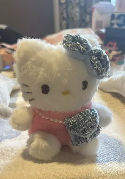 plant/Hello Kitty Hey Chain or Bag Charm-0-thumbnail