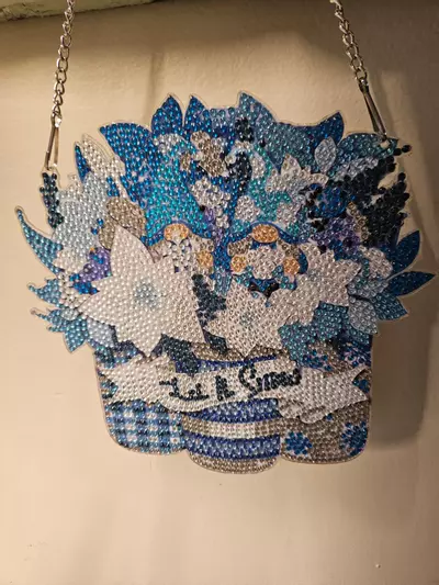 plant/Gnome let it snow hanger-0-thumbnail