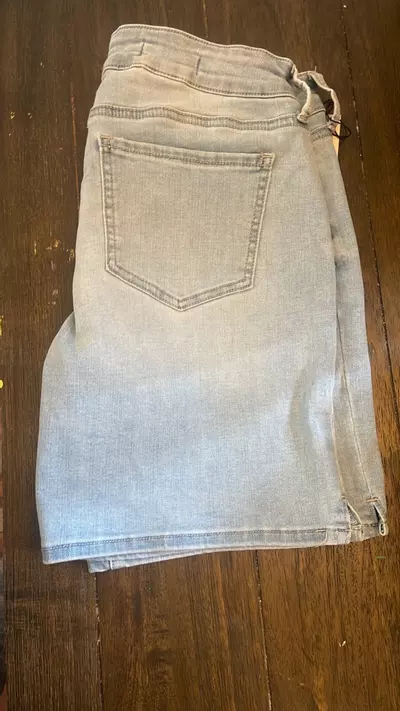 plant/NWT NYDJ women’s shorts 10P-3-thumbnail