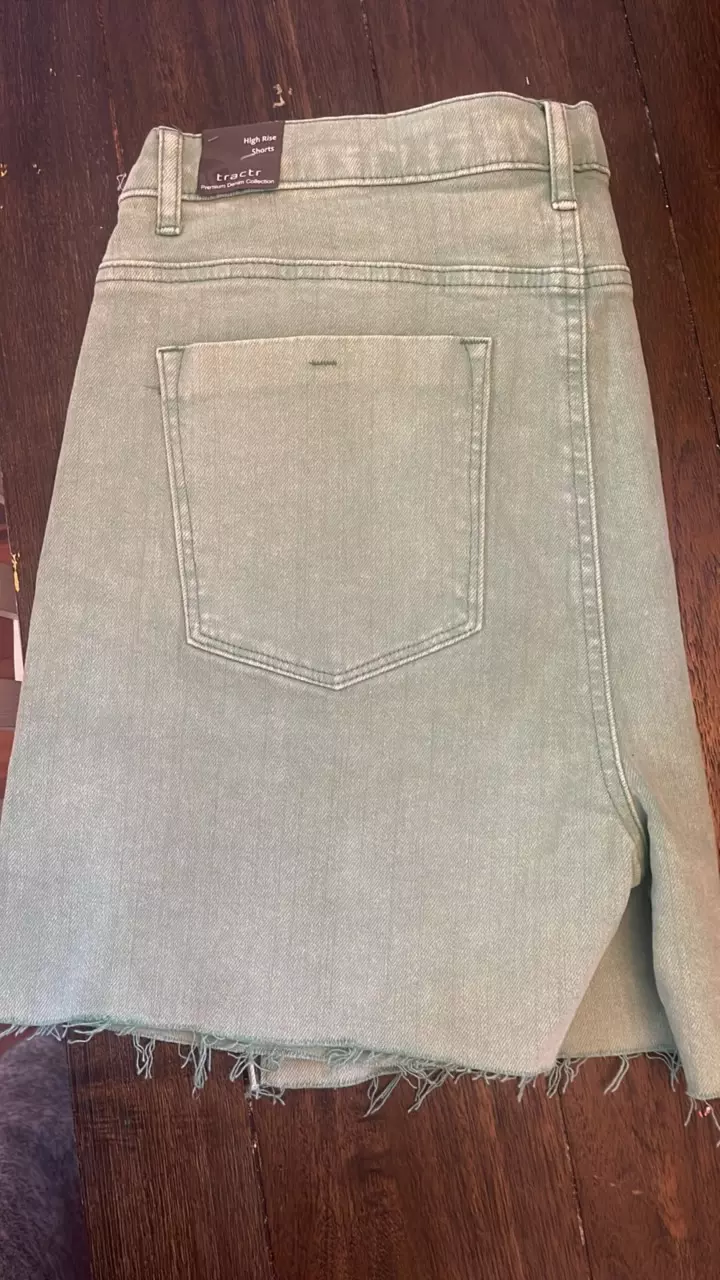 plant/NWT Tractr 14/32 Shorts Green Women’s Slim-3