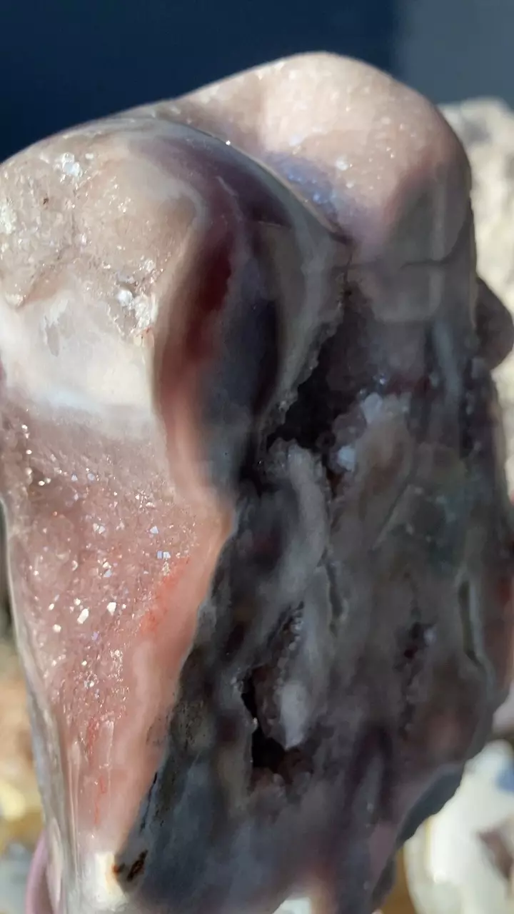 plant/Pink amethyst free form on stand-1