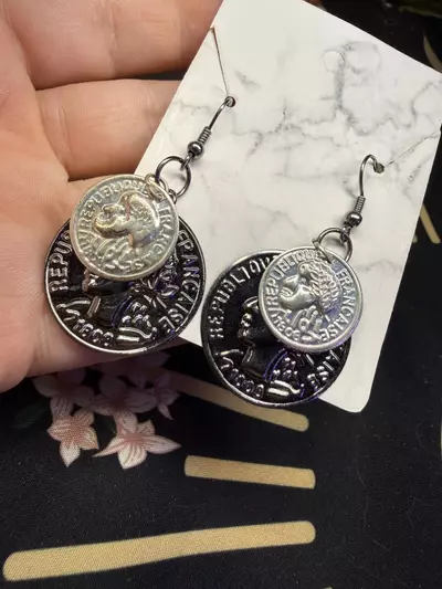 plant/Coin hook earrings silver tone-1-thumbnail