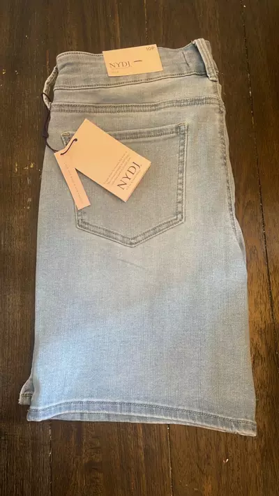 plant/NWT NYDJ women’s shorts 10P-0-thumbnail