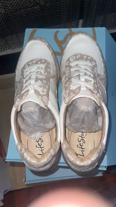 plant/NWT Life Stride Women’s 9-2-thumbnail