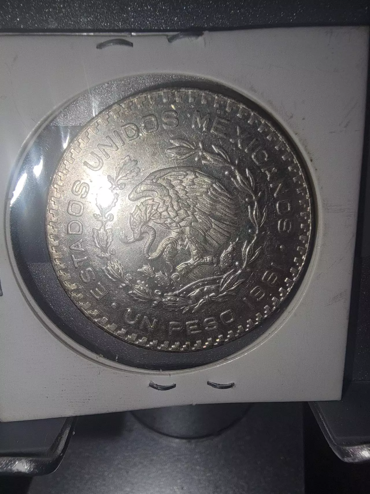 plant/1961 Mexican one peso 10% silver coin bust of José María Morelos.-0