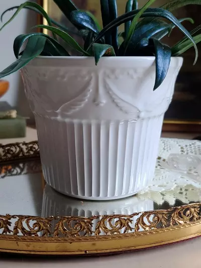 plant/Vintage White Ceramic Planter-2-thumbnail