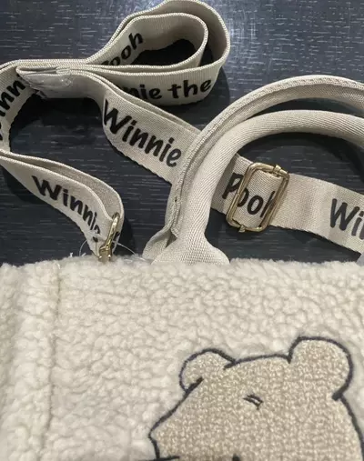 plant/NWT Winnie The Pooh Crossbody Furry Tote Bag-3-thumbnail