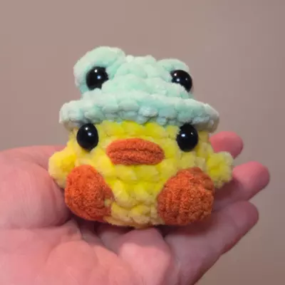 plant/Mini Chick with Frogie Hat-0-thumbnail