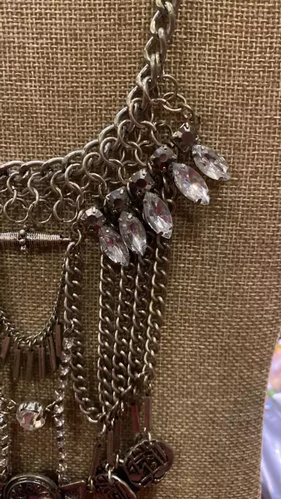 plant/VN  857 vintage silvertone  tribal bib statement necklace-2-thumbnail