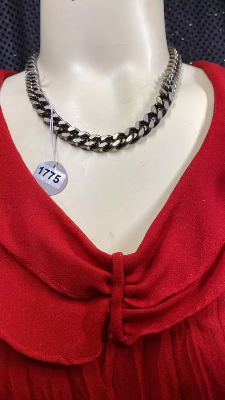 plant/VN 1775 Silvertone gunmetal gray Cuban style mens chain-1