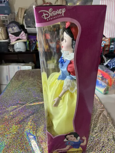 plant/Keepsake porcelain Snow White doll new unopened box-3-thumbnail