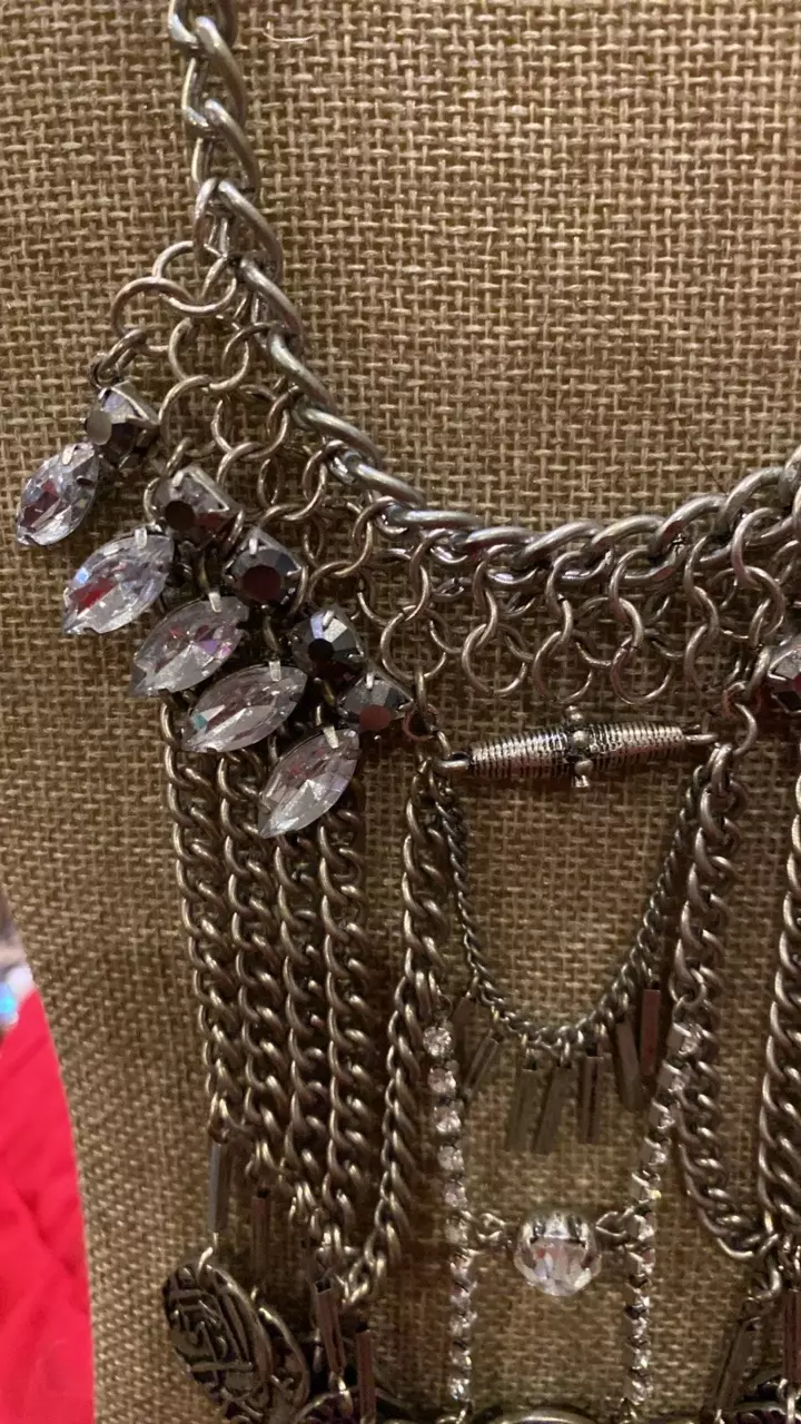 plant/VN  857 vintage silvertone  tribal bib statement necklace-3