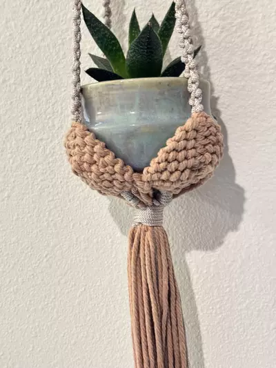 plant/Handmade plant hanger macrame with leaf design-1-thumbnail
