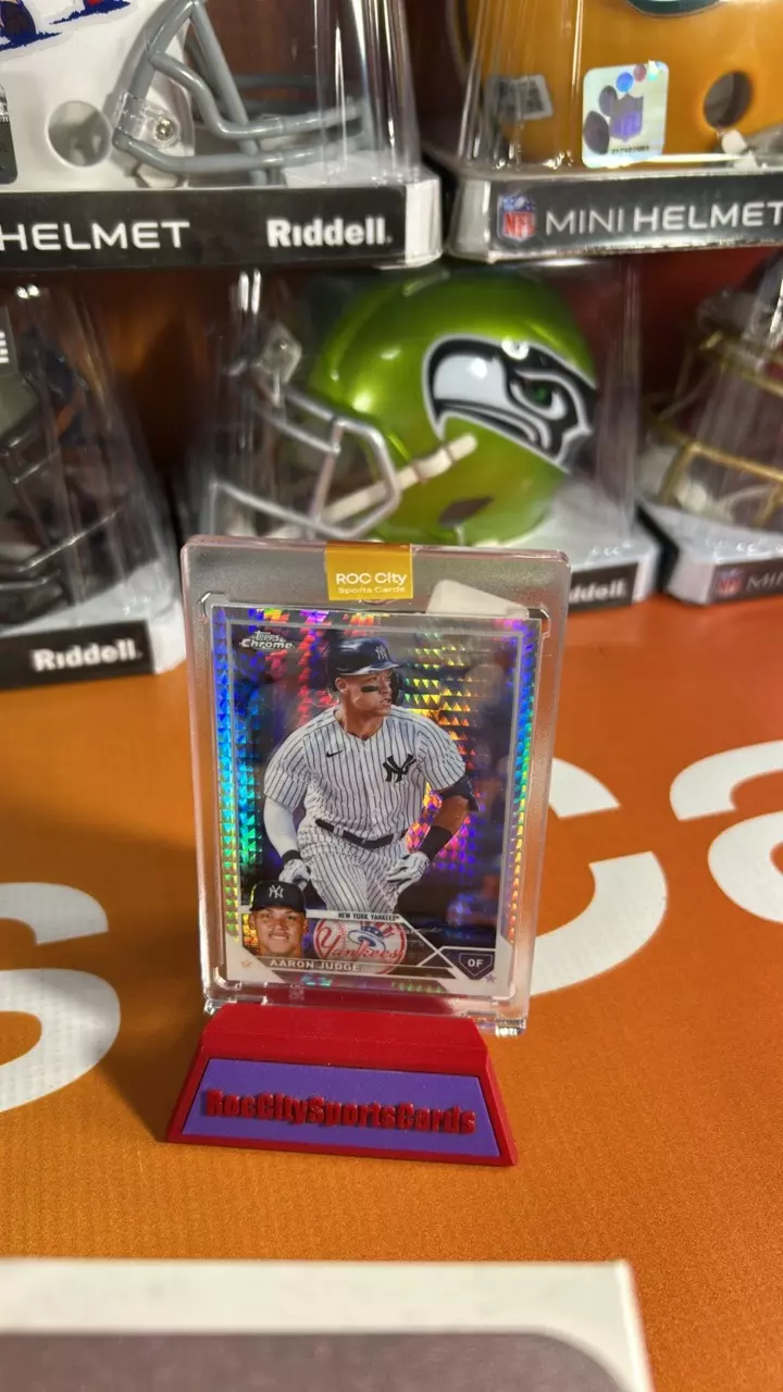 heat_pack/Past and present sports memorabilia-0